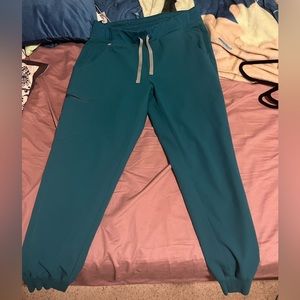 Gently used Figs jogger scrub pants